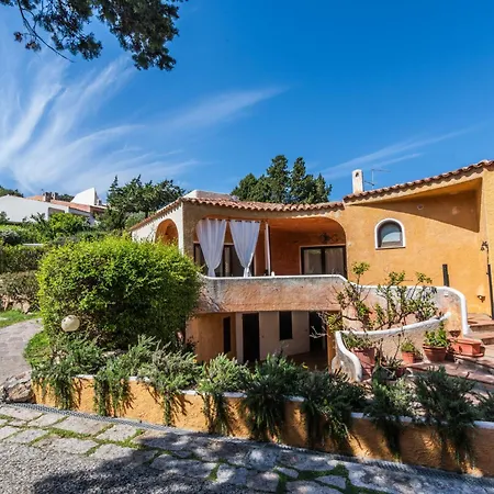 Сasa de vacaciones Baia Bianca By Interhome